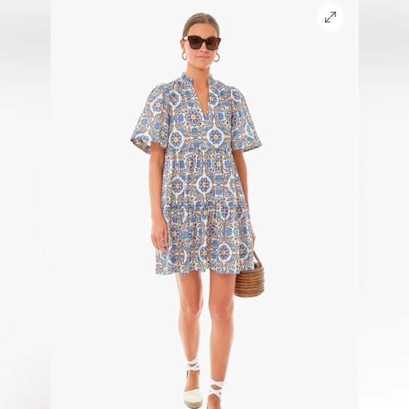 Tuckernuck Dresses & Skirts - Tuckernuck Soleil Medallion Crawford dress